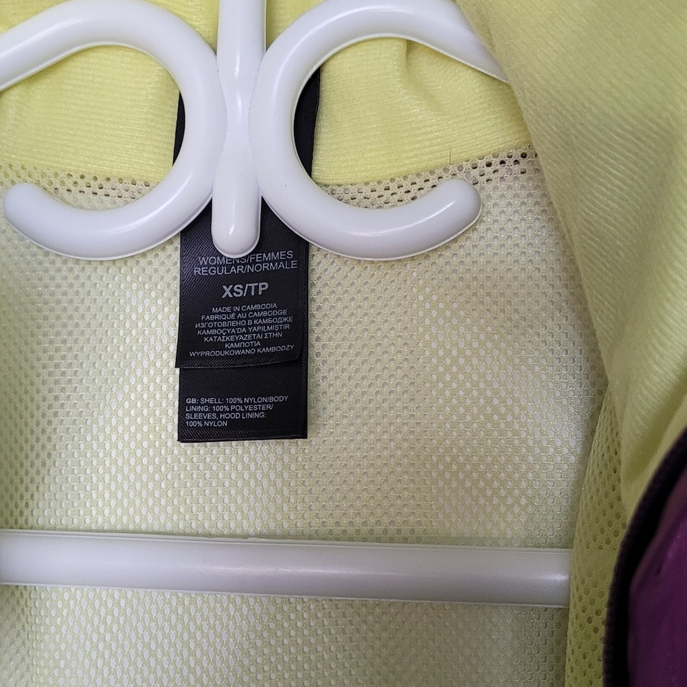 The North Face Women's Plum and Yellow Windbreaker Jacket XS - Picture 5 of 8